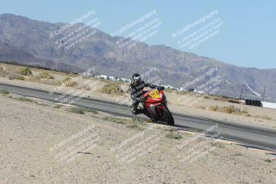 media/Oct-30-2025-Racers Edge (Thu) [[dabbdaf680]]/3-B Group/Session 3 (Turn 15 Inside)/